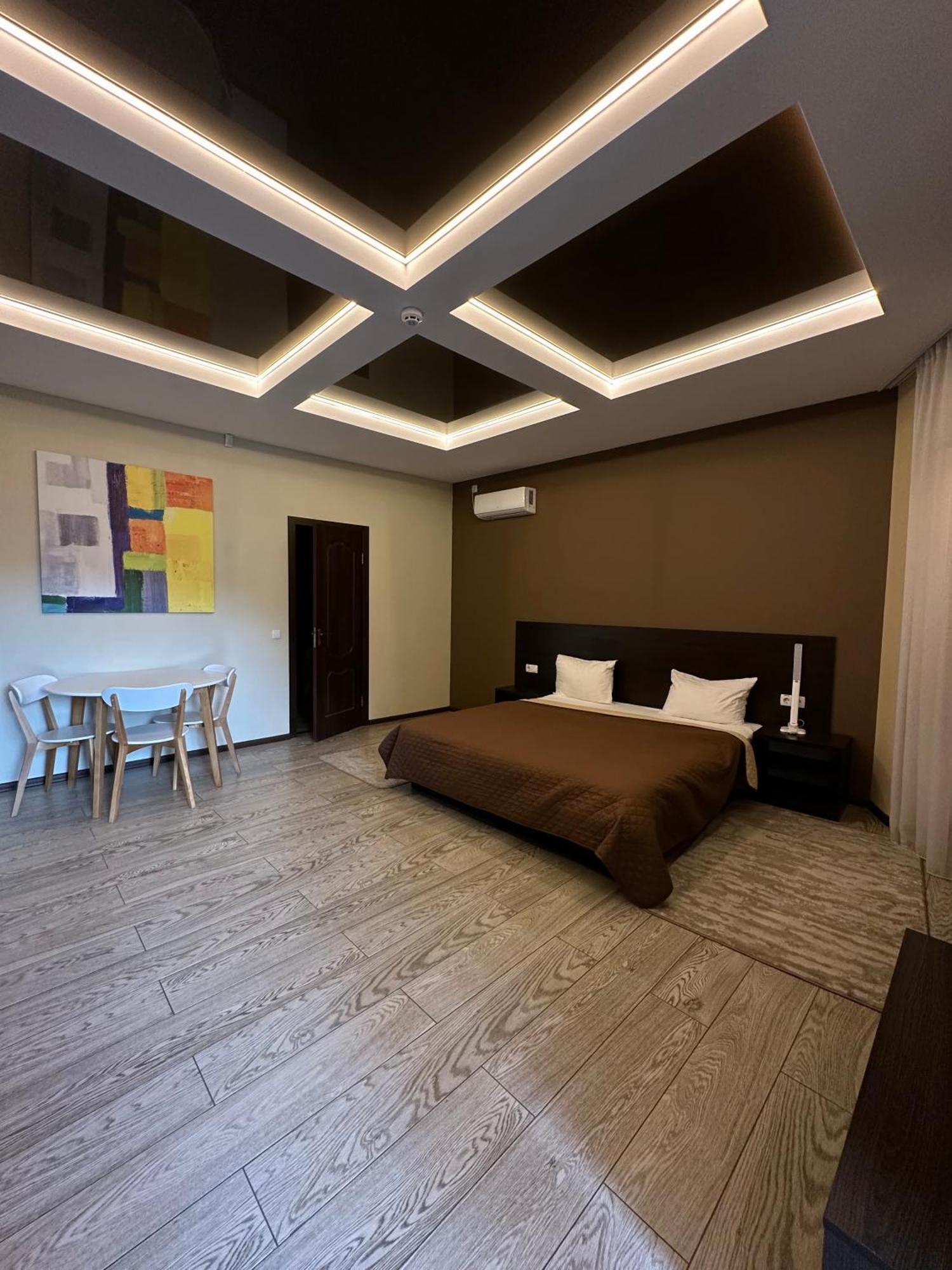 Hotel Atmosphere Poltava Kültér fotó